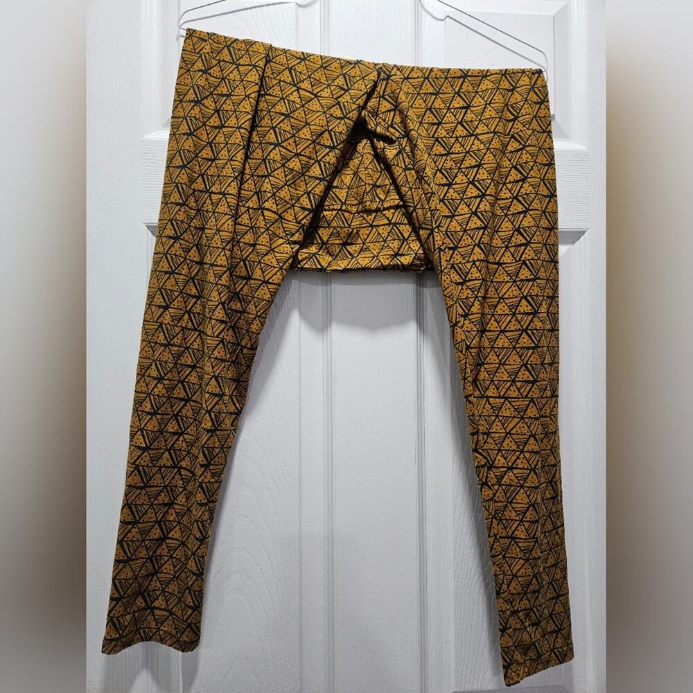 LuLaRoe Geometric Patterned Leggings - Black and Gold